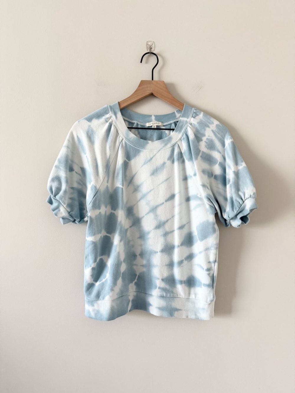 Z Supply Light Blue and White Tie-Dye Puff Sleeve Sweatshirt Pullover Size XS